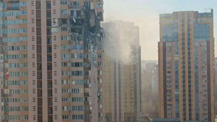 L'armée de la Fédération de Russie a bombardé la maison Olsior