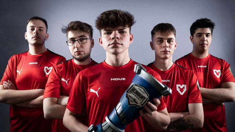 Jimpphat a rejoint MOUZ NXT