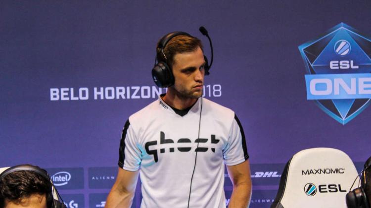 JamezIRL a démissionné de son poste d'entraîneur-chef Cloud 9