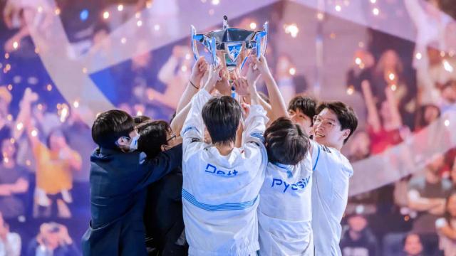 DRX – légendes du monde LoL : l'histoire de Cendrillon et le prix du championnat du monde