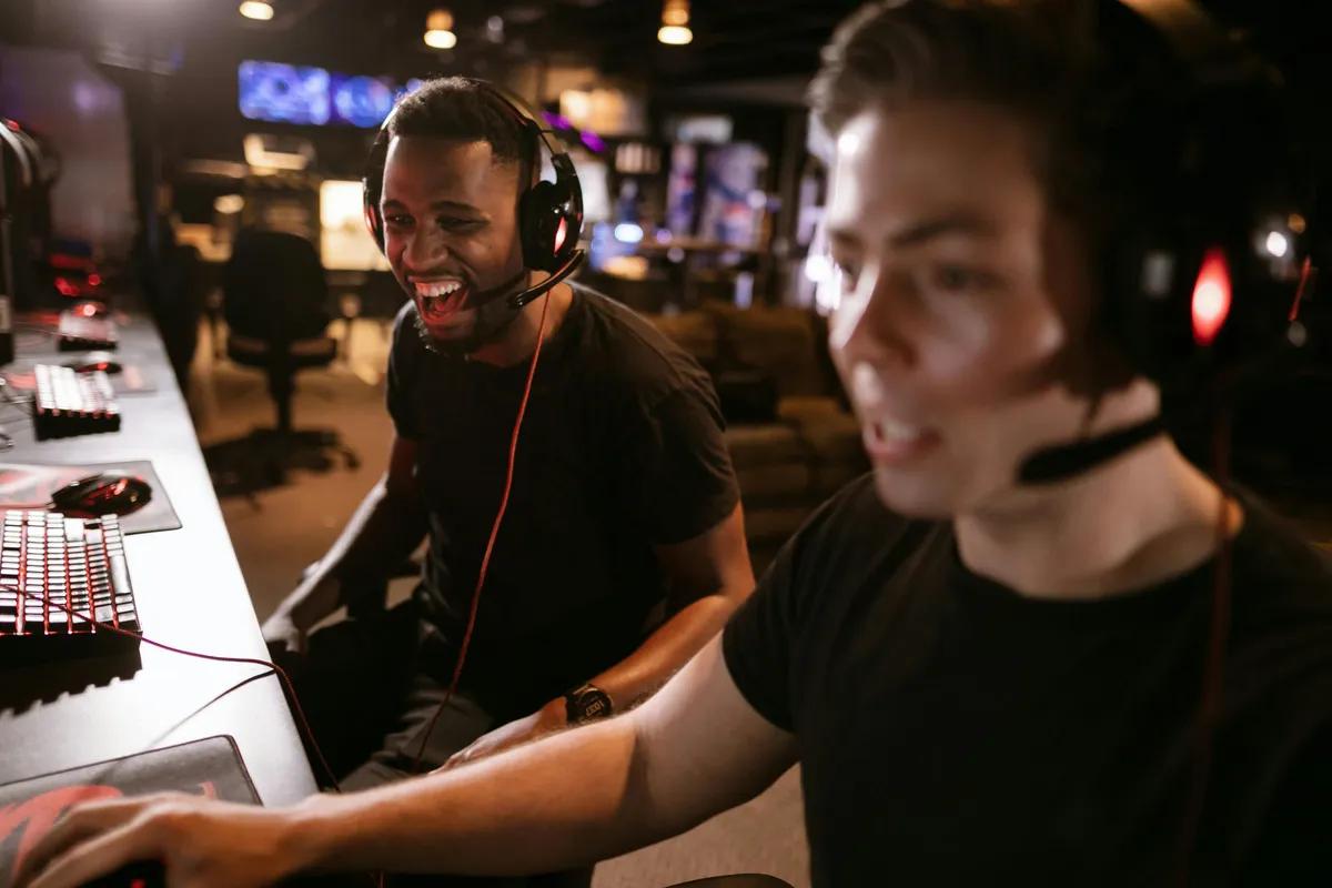 Next level slots : Comment les tendances de l'e-sport transforment les jeux de machines à sous