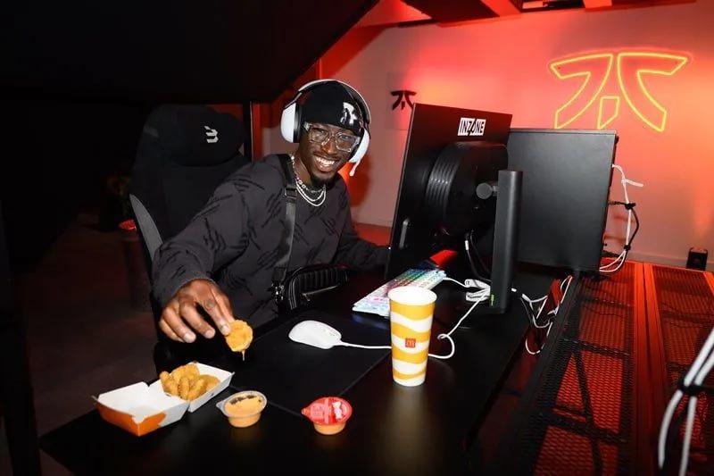 Fnatic et McDonald's UK lancent un partenariat enflammé avec McSpicy® et Frank's RedHot®.