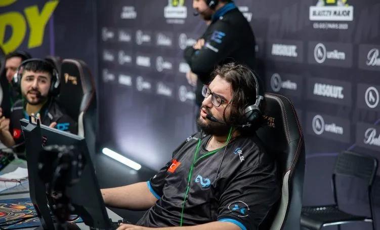 Ömer "imoRR" Karataş d'Eternal Fire et 10 influenceurs turcs détenus dans le cadre d'une enquête sur la promotion des jeux d'argent
