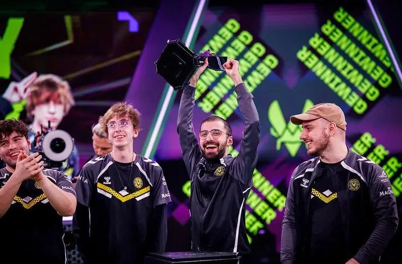 Sayf s'éloigne de la compétition : L'ancien Vitality IGL annonce son départ