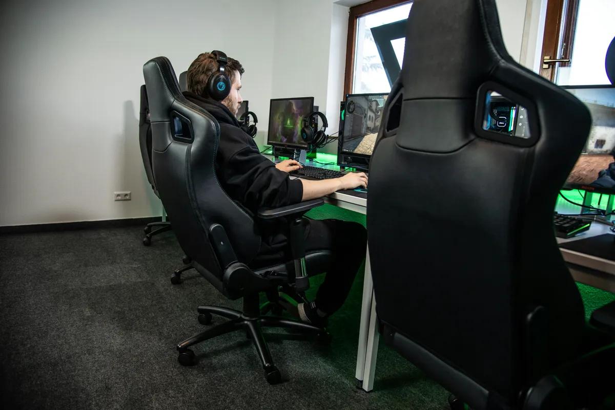 Combien de temps faudra-t-il attendre avant que les grands titres de l'esport aient des jeux de machines à sous à leur marque ?