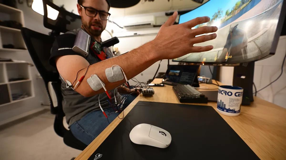 Expérience choquante sur Counter-Strike 2 : L'assistance neuromusculaire à la visée en action