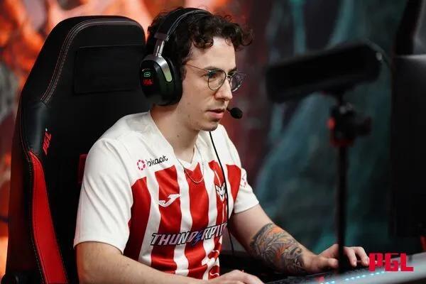 4nalog s'associe à HEROIC