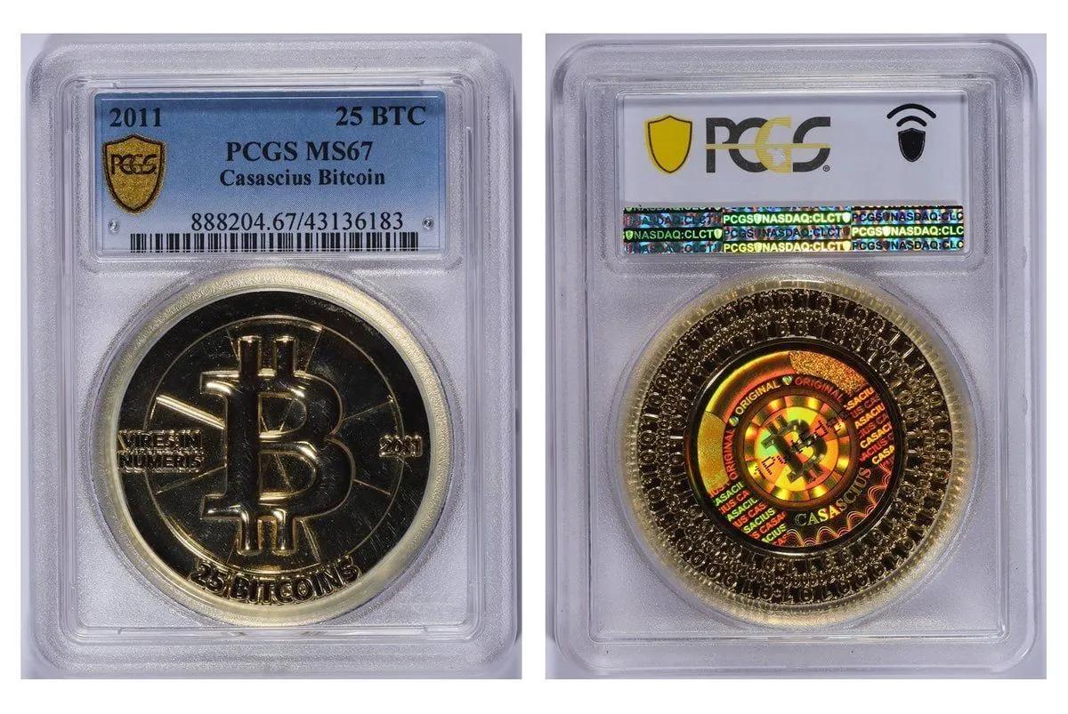 2 000 BTC ultra-rares sortent de leur sommeil : Deux pièces Casascius activées après 13 ans d'inactivité