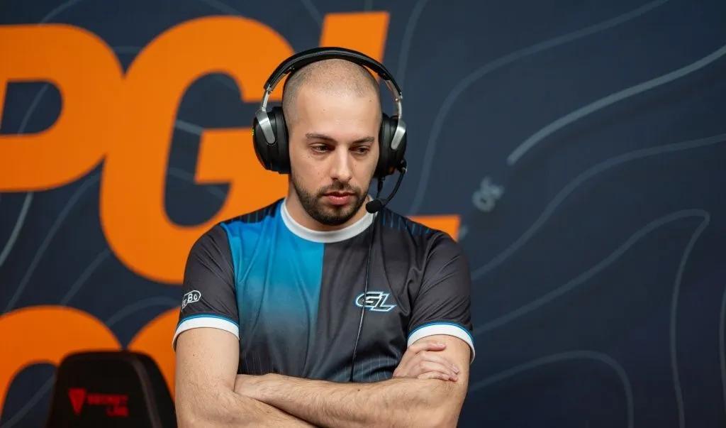 ashhh se retire de son rôle d'entraîneur de GamerLegion pour cause d'épuisement professionnel