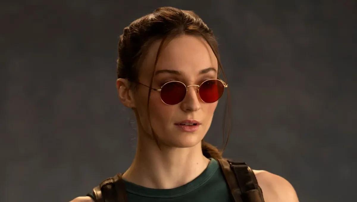 La première image de Sophie Turner dans le rôle de Lara Croft est dévoilée