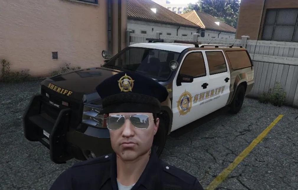 Mon voyage dans l'univers étonnamment détaillé des forces de police de GTA