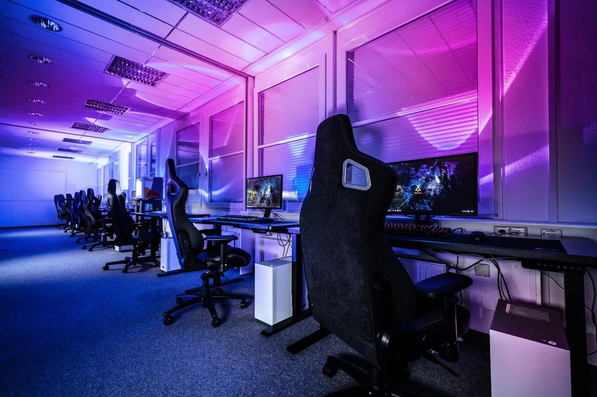 Cybersécurité & Esports: Risques et Innovations