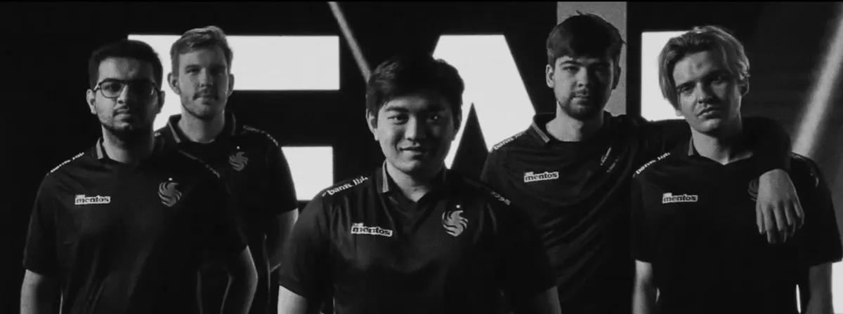 L'équipe des Falcons quitte Dota 2