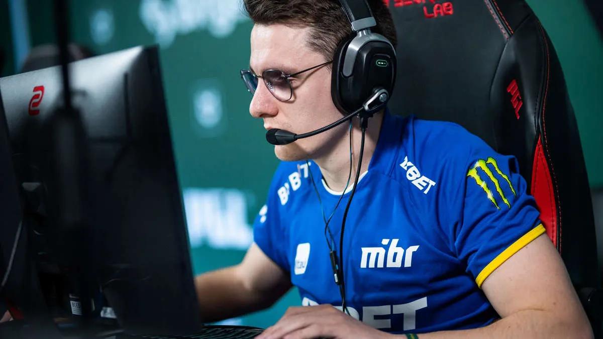 brnz 4n peut remplacer WOOD 7 dans la formation de départ MIBR