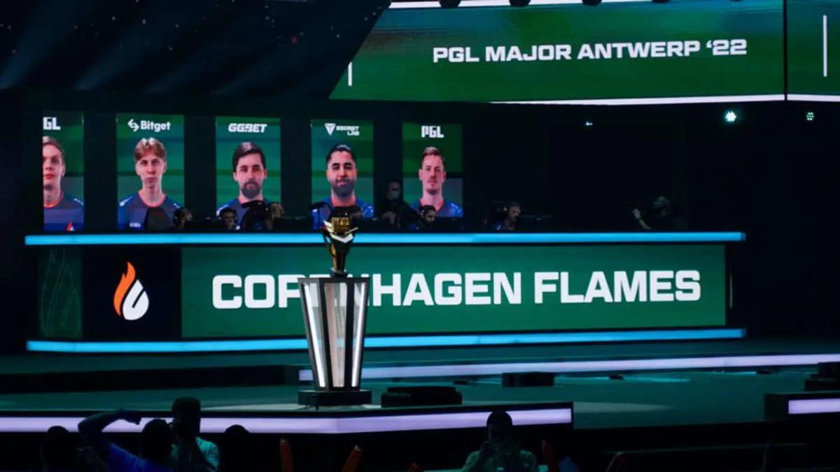 Copenhagen Flames place l'équipe restante sur le transfert