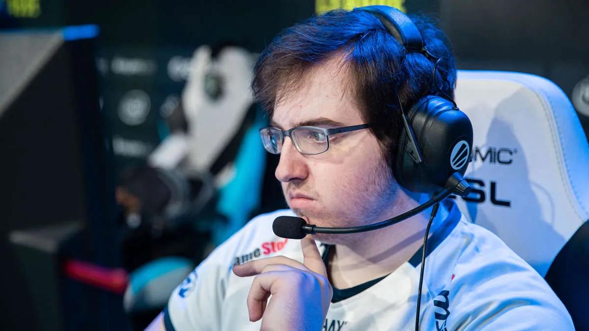 Cloud 9 sur le point de signer avec yay