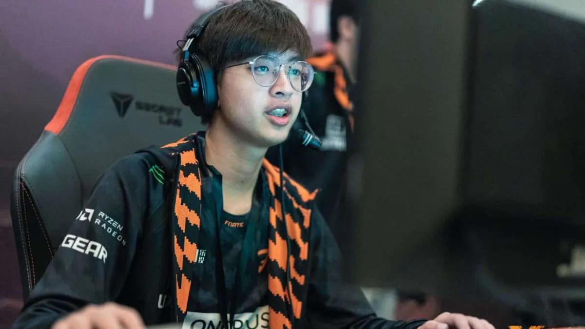 23 savage est devenu le premier joueur de Dota 2 à atteindre 13 000 MMR