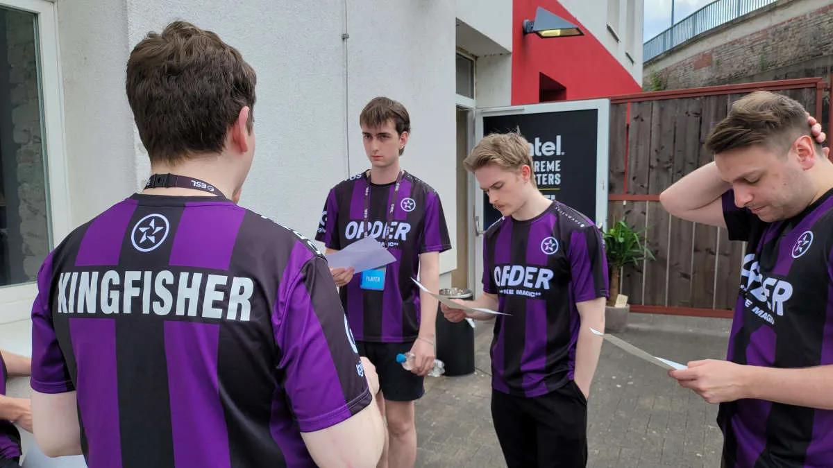 Kingfisher quitte son poste d'entraîneur-chef Grayhound Gaming