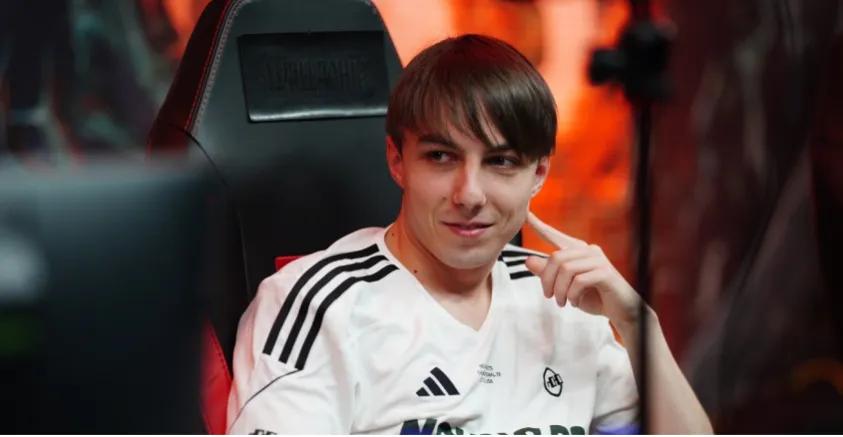 NAVI modifie la composition de son équipe sur la voie médiane de Dota 2
