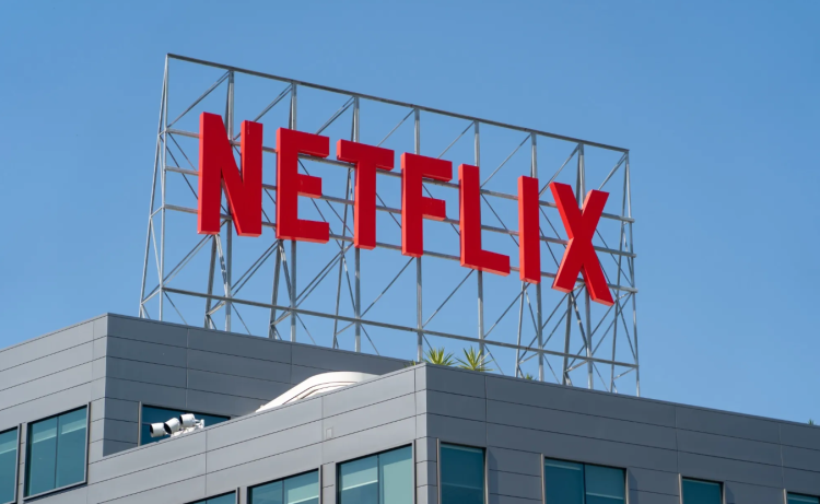 Netflix atteint des bénéfices records malgré les tarifs douaniers de 2025 et la restructuration du streaming 4