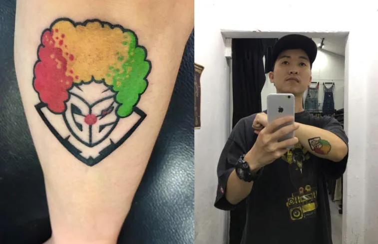 Un vrai fan - le joueur s'est fait tatouer la version clown du logo G2 Esports. Photo 1